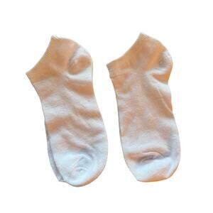 NWOT 2 Pairs Short White Socks